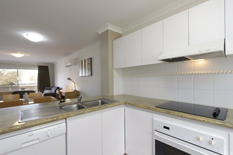 Hillarys Marina Apartment - Your Accommodation 13