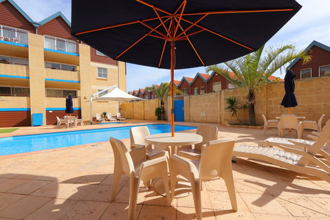 Hillarys Marina Apartment - Your Accommodation 33