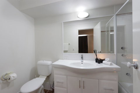 Hillarys Marina Apartment - Your Accommodation 29