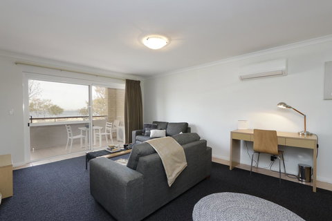 Hillarys Marina Apartment - Your Accommodation 6