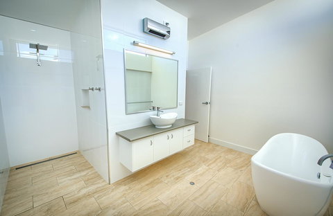 Jeffries Cottage - Your Accommodation 23