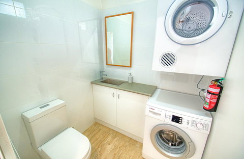 Jeffries Cottage - Your Accommodation 25