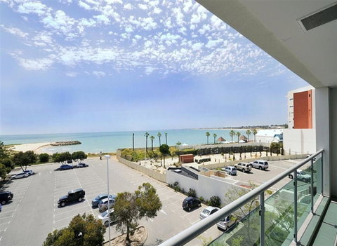 Nautica Residences Mandurah - Your Accommodation 3