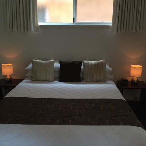 West End District Apartments - Your Accommodation 4