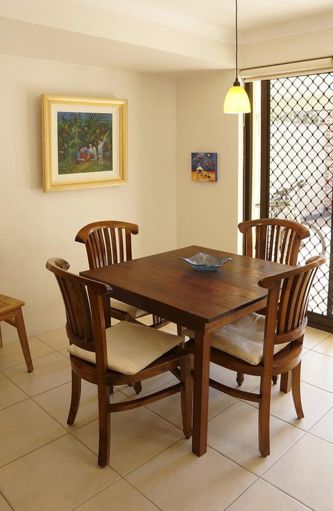 Suffolk House - Your Accommodation 8