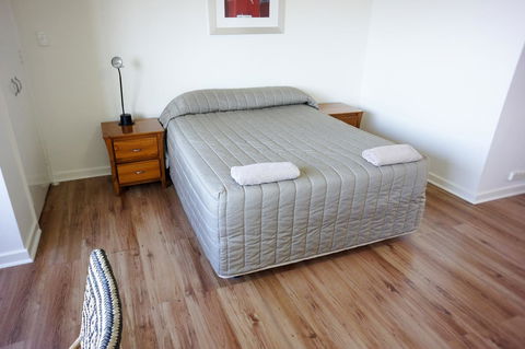 Studio 208 With Ocean Views - Your Accommodation 5