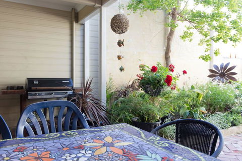 Fremantle Local Beach Studio - Your Accommodation 9