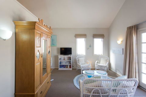 Fremantle Local Beach Studio - Your Accommodation 2