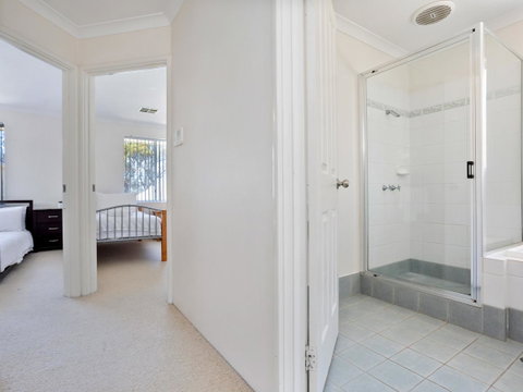 Cooper Street - Your Accommodation 17