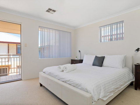 Cooper Street - Your Accommodation 6