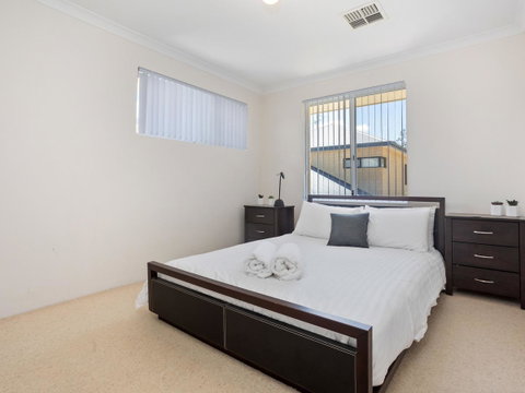 Cooper Street - Your Accommodation 18