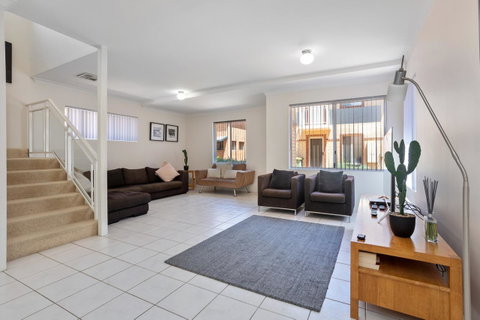 Cooper Street - Your Accommodation 3