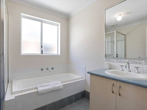 Cooper Street - Your Accommodation 20
