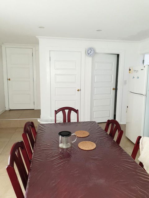 DIANELLA Budget Rooms Happy Place To Stay - Your Accommodation 10