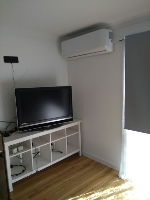 DIANELLA Budget Rooms Happy Place To Stay - Your Accommodation 32