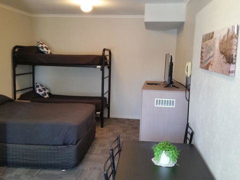 Mandurah Foreshore Motel - Your Accommodation 12