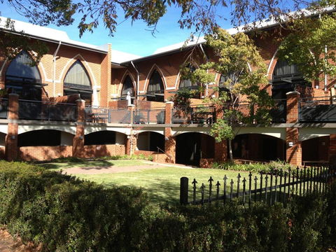 Cloisters - Your Accommodation 18