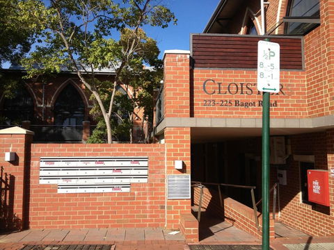 Cloisters - Your Accommodation 19
