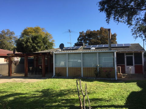 â˜… Stylish Family Home! â˜… - Your Accommodation 26