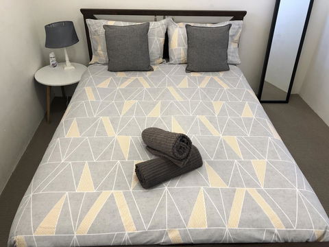 Gerring Court With Free 1 Car Bay Parking - Your Accommodation 4