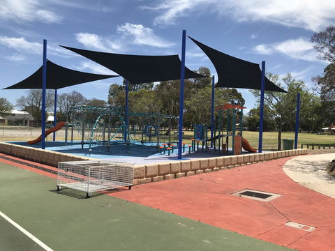 Gerring Court With Free 1 Car Bay Parking - Your Accommodation 21