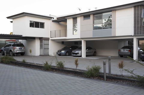 Gerring Court With Free 1 Car Bay Parking - Your Accommodation 17
