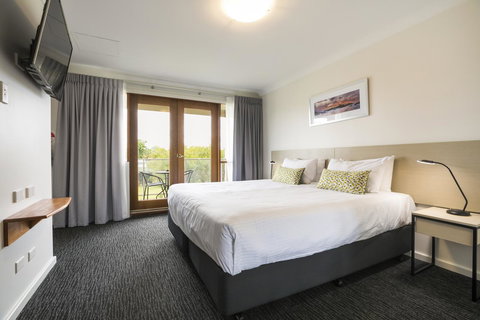 Nightcap At The Ship Inn - Your Accommodation 18