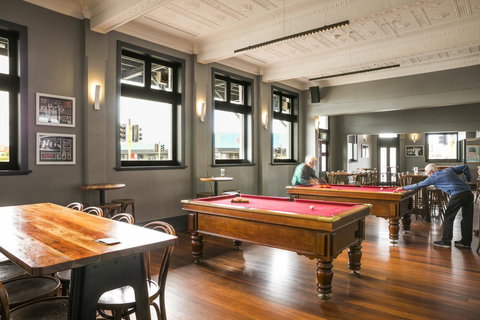 Nightcap At The Ship Inn - Your Accommodation 6