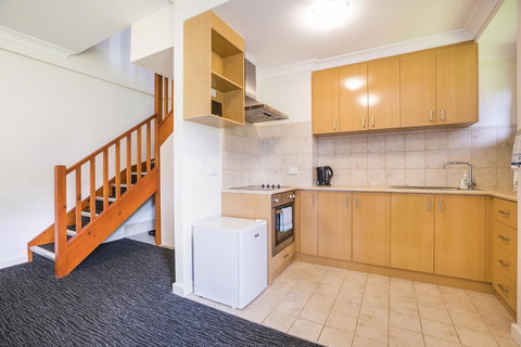 Nightcap At The Ship Inn - Your Accommodation 19