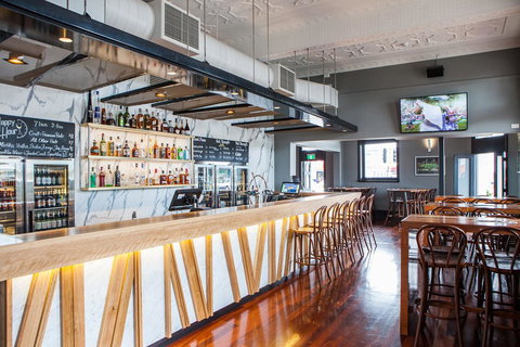 Nightcap At The Ship Inn - Your Accommodation 34