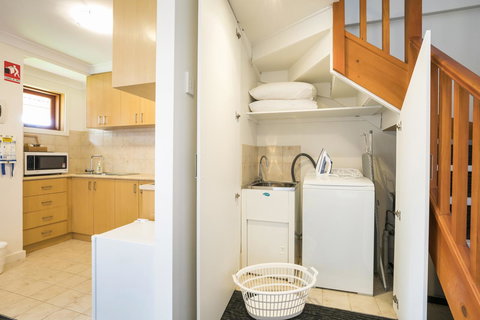 Nightcap At The Ship Inn - Your Accommodation 21