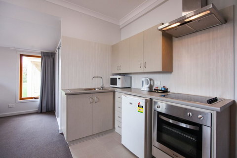 Nightcap At The Ship Inn - Your Accommodation 41