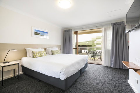 Nightcap At The Ship Inn - Your Accommodation 22