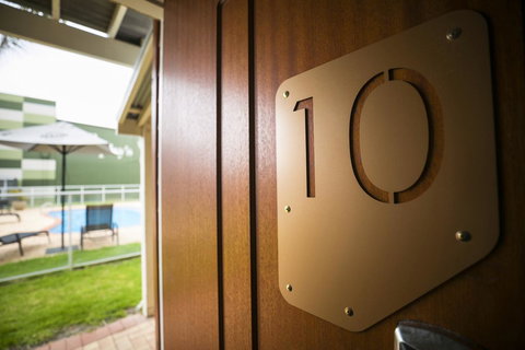 Nightcap At The Ship Inn - Your Accommodation 25