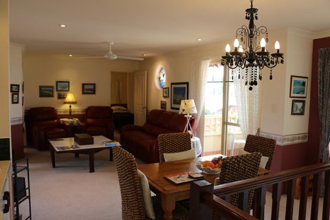 Crossland House - Your Accommodation 17