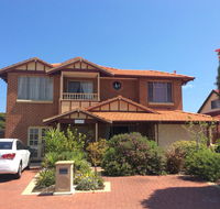 Crossland House - Your Accommodation