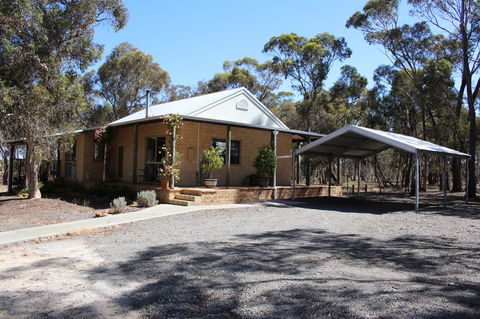 Kendenup Cottages And Lodge - Your Accommodation 20