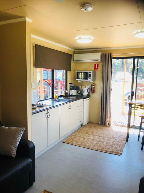 Kendenup Cottages And Lodge - Your Accommodation 9