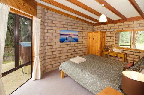 Yelverton Brook Conservation Sanctuary - Your Accommodation 34