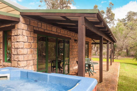 Yelverton Brook Conservation Sanctuary - Your Accommodation 10