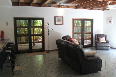 Beach House On Fox - Your Accommodation 14