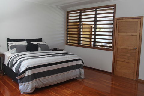 Beach House On Fox - Your Accommodation 4