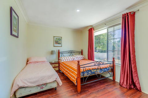 Brilliant, Neat, Convenient, Family-friendly House - Your Accommodation 8