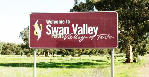 Swan Valley Rest Cottage - Your Accommodation 27