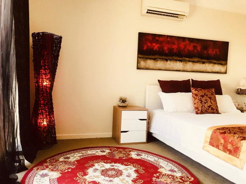 Swan Valley Rest Cottage - Your Accommodation 3