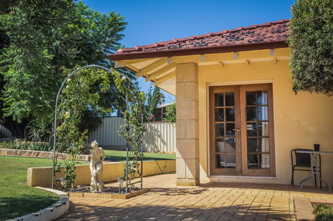 Armadale Cottage Bed & Breakfast - Your Accommodation 36