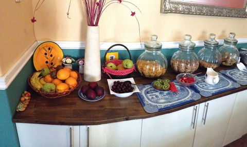 Palms Bed & Breakfast - Your Accommodation 11
