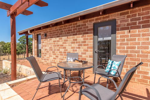 'Bindoon Valley Escape' Cottage - Your Accommodation 8