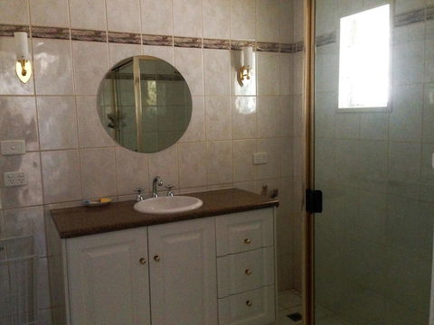 Lemon Tree Lodge - Your Accommodation 10
