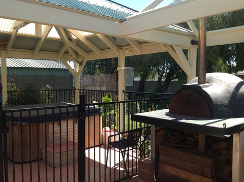Busselton Guest House - Your Accommodation 19